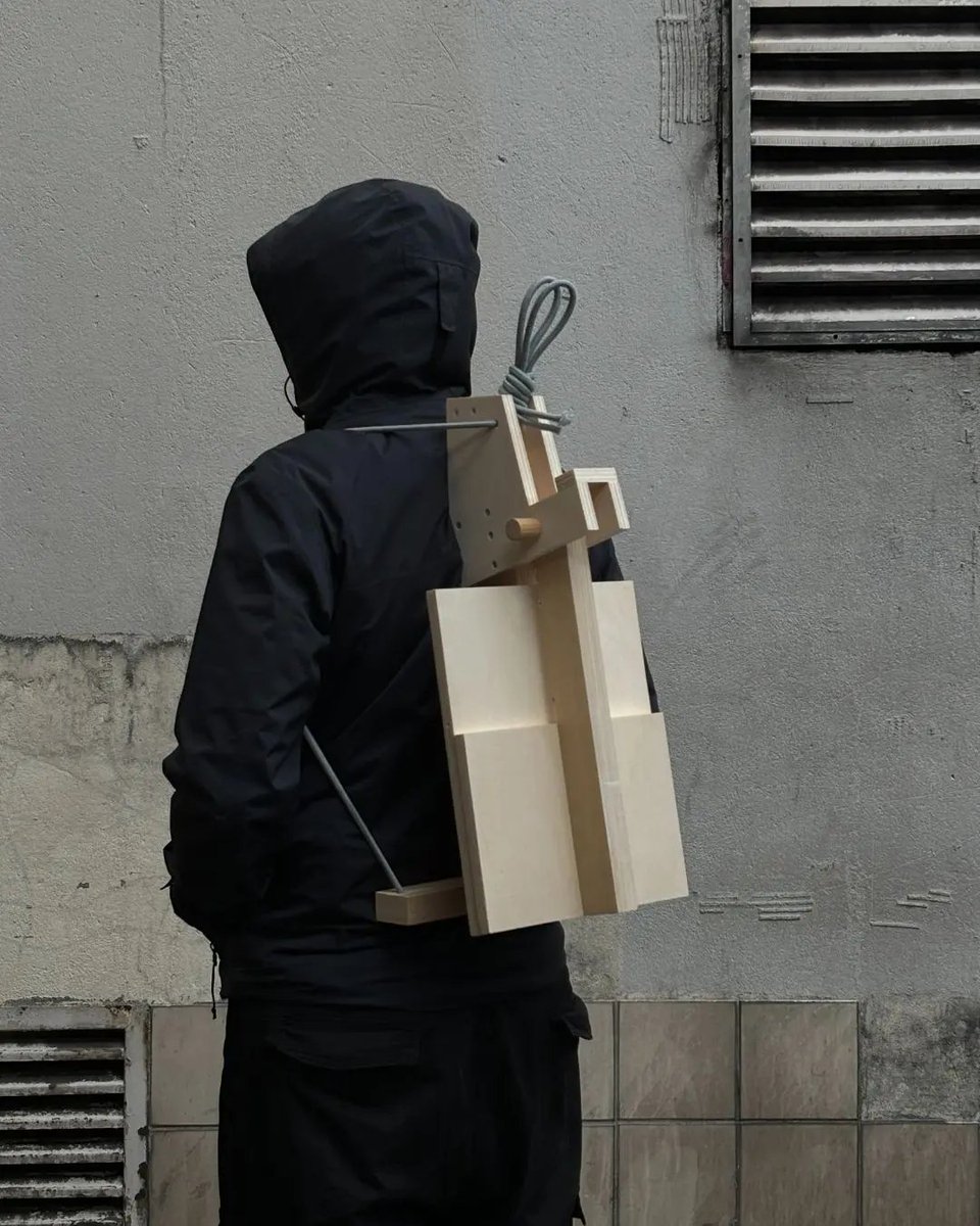Design for a moving world: Nicolas Guillamot’s urban objects 
👉 designwanted.com/nicolas-guilla…

✍️ Ludovica Proietti

#designwanted #design #productdesign