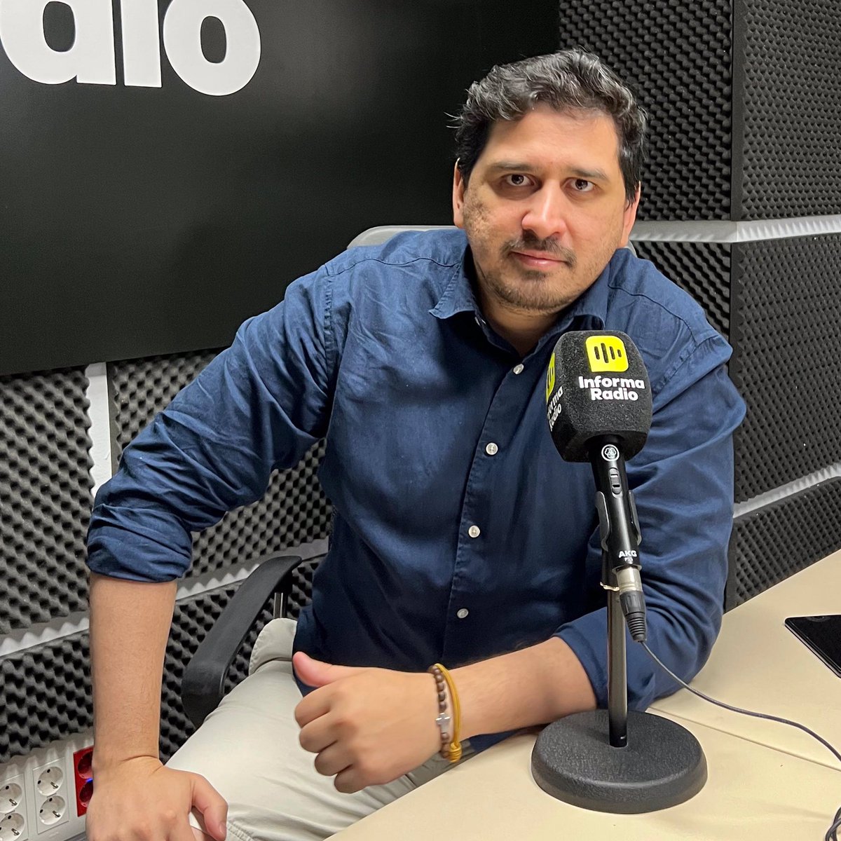 Rafael Alejandro Escalona (@rafaescalonaf) on Twitter photo Hoy arranca la temporada de verano en La Boca del Lobo. Es un honor presentar junto a mis compañeros el programa insignia de <a href="/informaradio_/">Informa Radio</a> creado y dirigido por el insustituible <a href="/Javiergaciaisac/">Javier García Isac</a>
En verano también se da la batalla cultural. Hoy arranca la temporada de verano en La Boca del Lobo. Es un honor presentar junto a mis compañeros el programa insignia de <a href="/informaradio_/">Informa Radio</a> creado y dirigido por el insustituible <a href="/Javiergaciaisac/">Javier García Isac</a>
En verano también se da la batalla cultural.