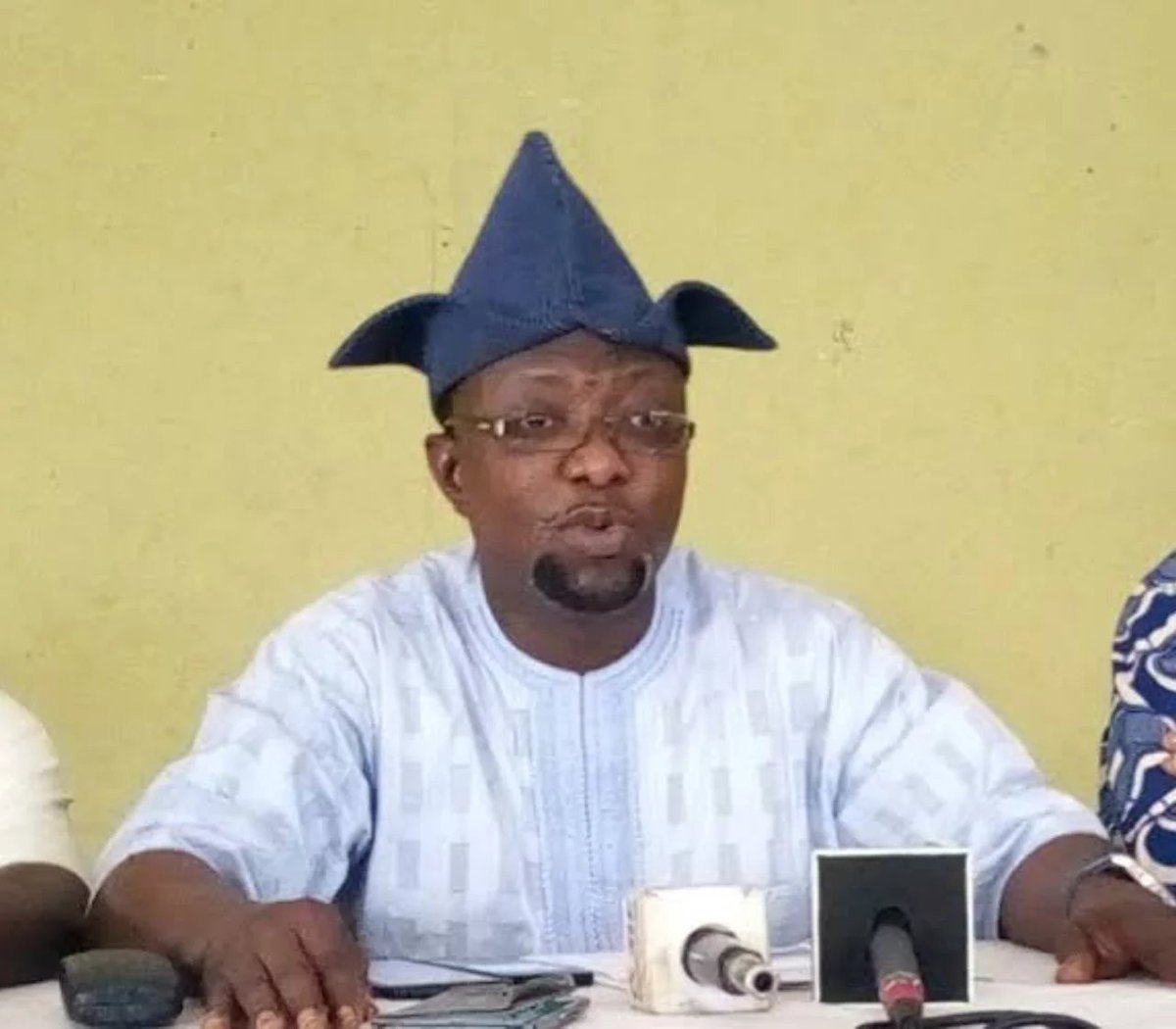 DailyPostNGR's tweet image. Peter Obi, Joe Ajaero planning to break into Aso Rock, overthrow Tinubu – LP’s Arabambi dailypost.ng/2025/08/01/pet…