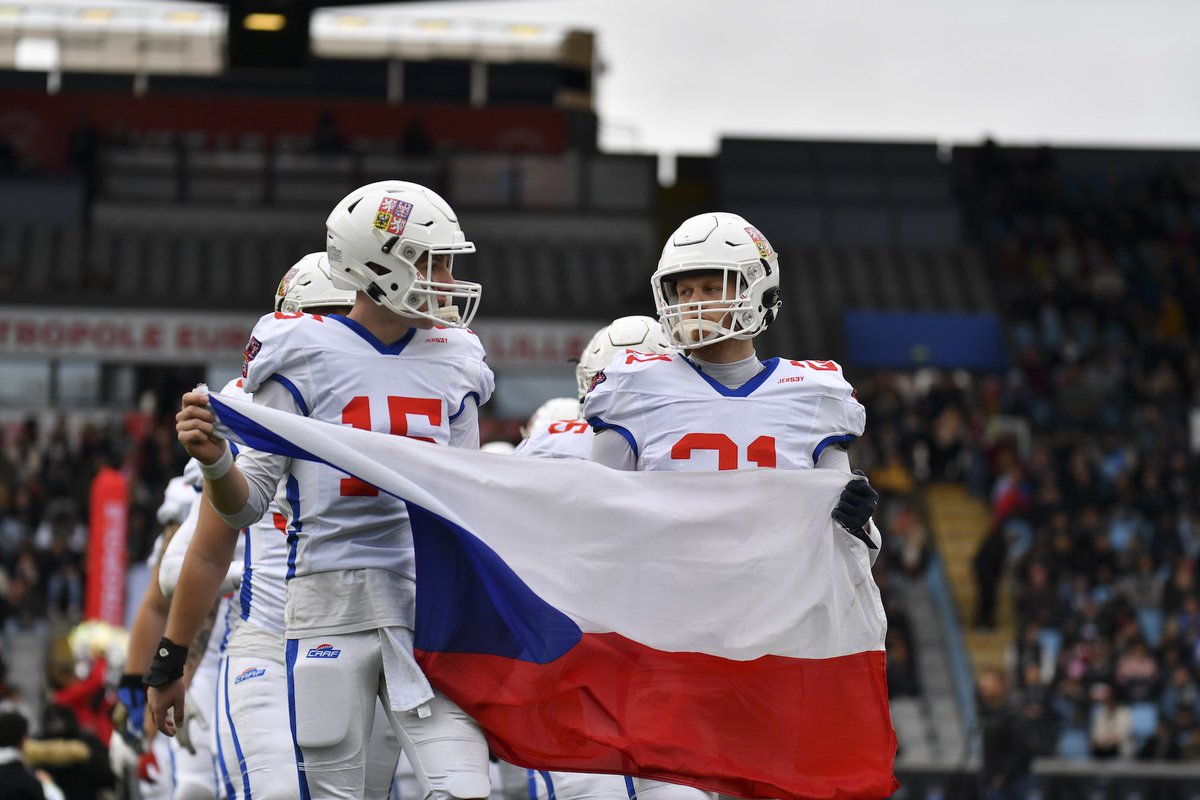 🇨🇿 Zítra ve 13:00 se český tým utká se Švédskem v rámci Mistrovství Evropy! 🇸🇪🏈 Více se dozvíte v tradičním Preview včetně soupisek obou týmů nebo odkazu na stream. 📺
➡️ bit.ly/Preview_SWE-CZE