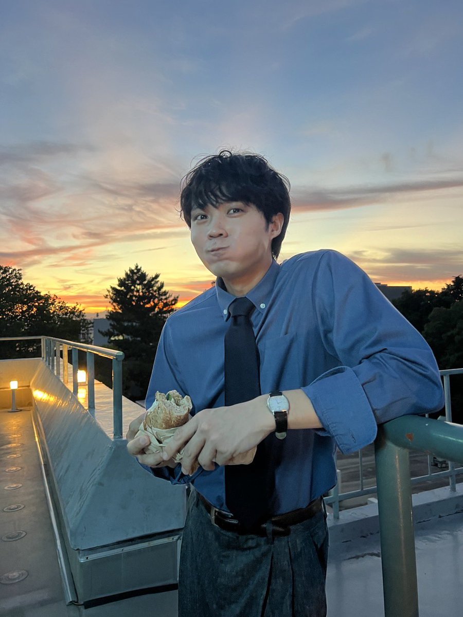 磯村勇斗マネージャー【公式】 (@isomura_mg) on Twitter photo 週末はお天気があまり良くないかと思うので、お家でまったりぼくほしを🌟
TVerで見逃し配信中です📺
tver.jp/episodes/epa8t…
屋上で小腹が空いた磯村さん🥪
<a href="/bokuhoshi_ktv_/">『僕達はまだその星の校則を知らない』公式【月10ドラマ】</a>
#ぼくほし
#磯村勇斗 週末はお天気があまり良くないかと思うので、お家でまったりぼくほしを🌟
TVerで見逃し配信中です📺
tver.jp/episodes/epa8t…
屋上で小腹が空いた磯村さん🥪
<a href="/bokuhoshi_ktv_/">『僕達はまだその星の校則を知らない』公式【月10ドラマ】</a>
#ぼくほし
#磯村勇斗