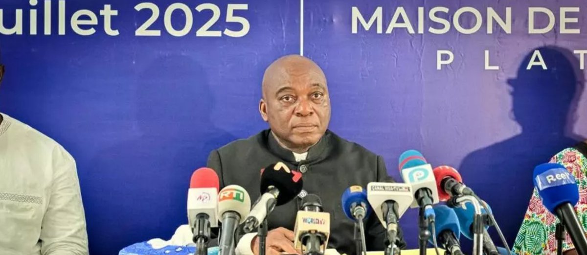 lequotidien509's tweet photo. 🇨🇮 Présidentielle 2025 : Ahoua Don Mello annonce sa candidature pour remplacer Gbagbo, jugé inéligible. Le PPA-CI le révoque, révélant des tensions sur la succession. @lequotidien509 #lequotidien509 #CôtedIvoire #Gbagbo #DonMello #Ouattara #Présidentielle2025 https://t.co/PDh1TGlh2c