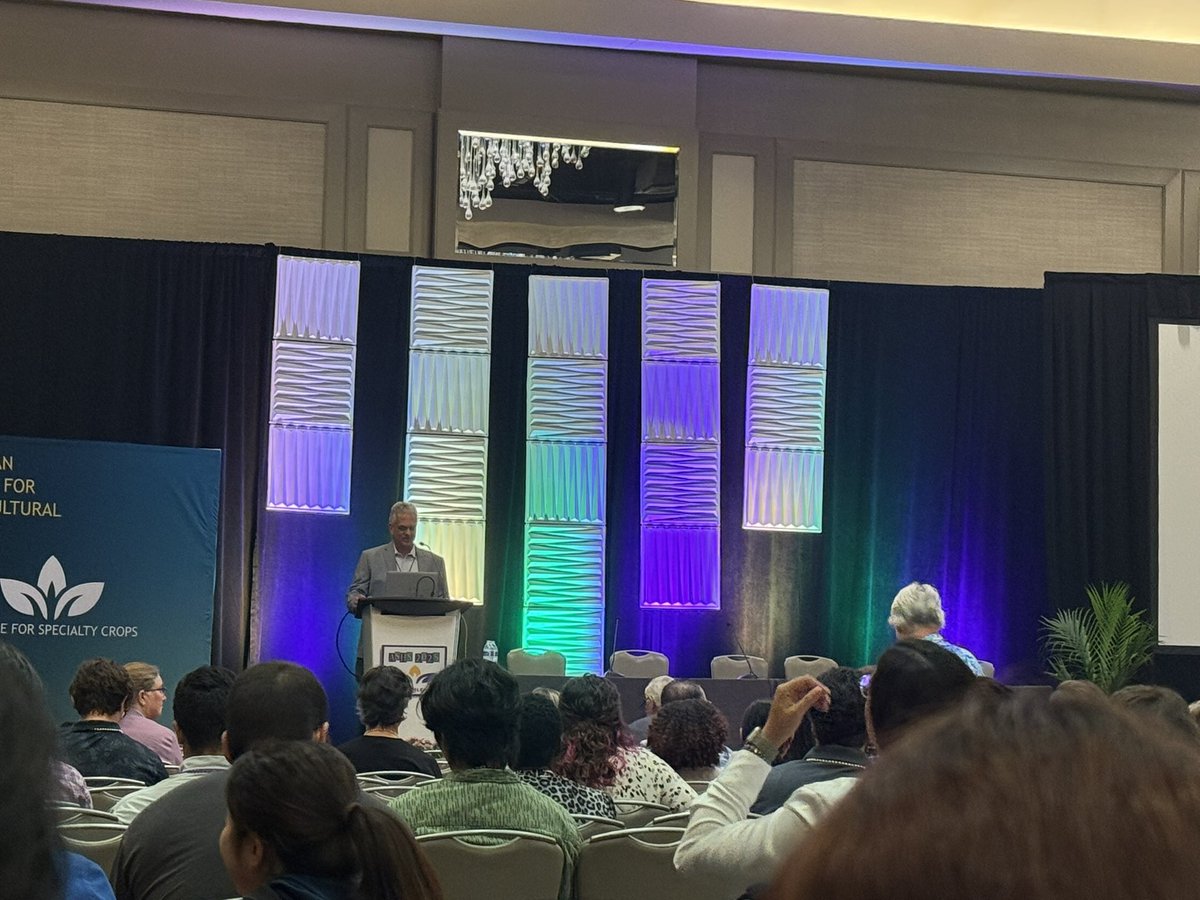 Ruchiikashyap's tweet image. First ASHS conference in the books! Grateful for the opportunity to present at the CEA-organized interest group session on IPPM, connect with new collaborators, and explore the vibrant city of New Orleans.
#ASHS #CEA #diseasemanagement