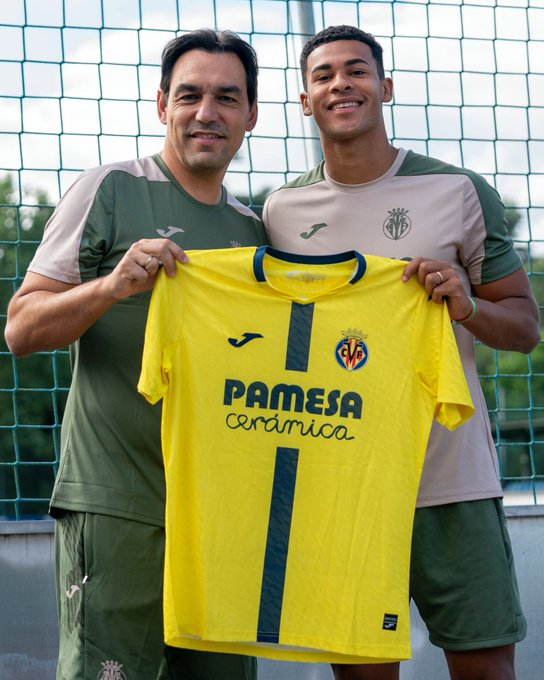 Santiago Mourino signs for Villarreal