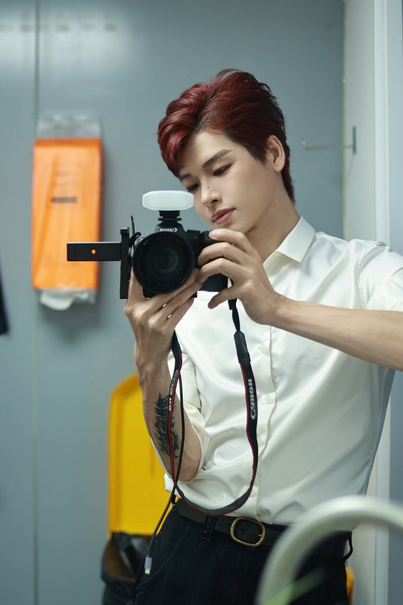 摄影师已就位
有人找我拍私房吗 ～
🥳🥳🥳