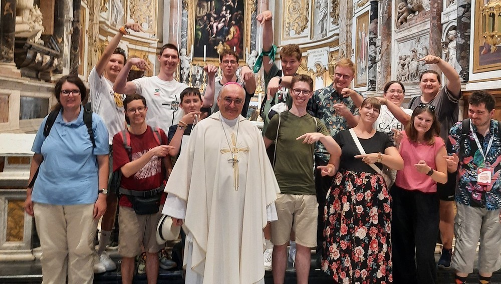 Österreichische Bischöfe bei "Jubiläum der Jugend" in Rom: Junge Gläubige sind Hoffnungsträger - Bischof <a href="/krautwaschl/">Wilhelm Krautwaschl</a>: Christinnen schenken Orientierung in taumelnder Welt - Bischof Marketz am Tag der Umkehr: Beichte ist "Anschub in die richtige Richtung" kathpress.at/goto/meldung/2…