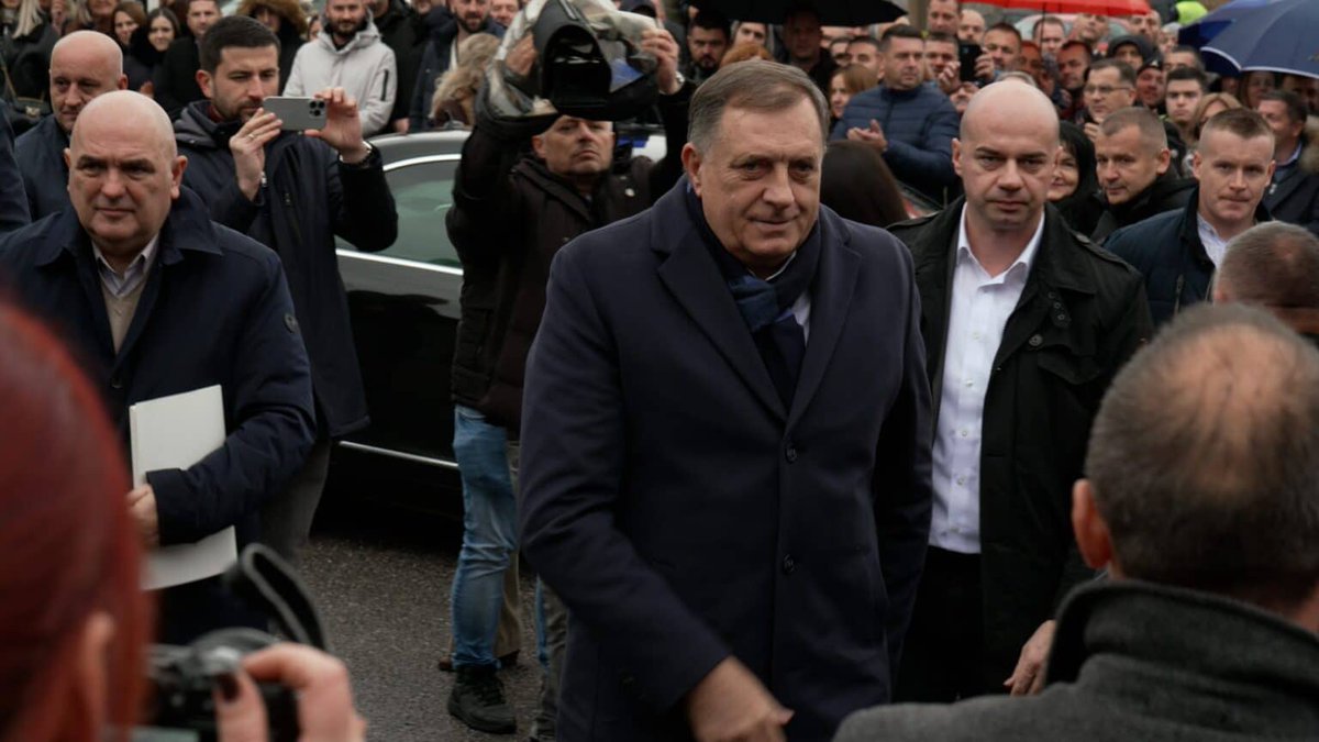 Bosnia’s state court has confirmed a verdict giving Bosnian Serb leader Milorad Dodik's a one-year prison term and issued a six-year ban on him holding the office of president of the Republika Srpska entity.

Read more: balkaninsight.com/2025/08/01/bos…