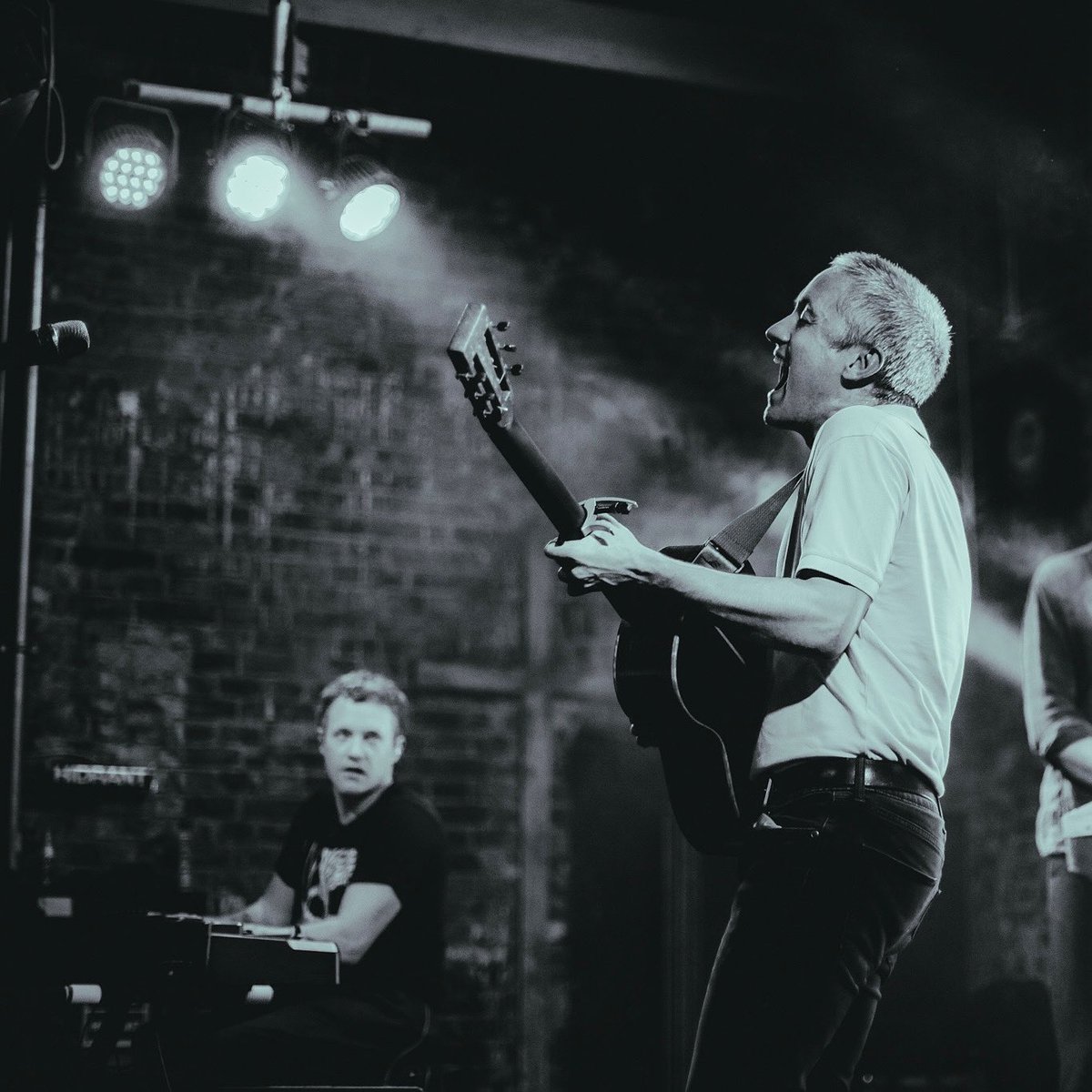 See you tonight Listowel <a href="/MikethePies/">MikethePies</a> ✨ 8:15pm <a href="/howibecameawave/">How I Became A Wave</a> / 9:15pm Villagers (📸 Nǎluca Photography )