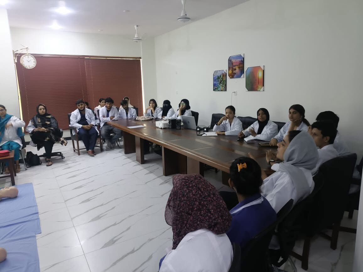 Sanaullahlakho1's tweet image. NICVD organized an interactive CPR Awareness Session at the Military Lands &amp;amp; Cantonments Department, CBM. The session aimed to equip participants with essential life-saving skills to respond effectively in cardiac emergencies.
#NICVD #CPRAwareness #HeartHealth #LifeSavingSkills