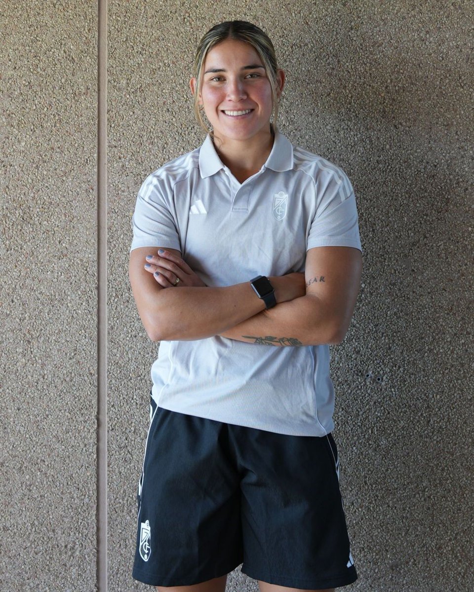 <a href="/Manoly_Baqueriz/">Manoly</a>, ya en Granada tras su participación en la Copa América. 🔙♥️