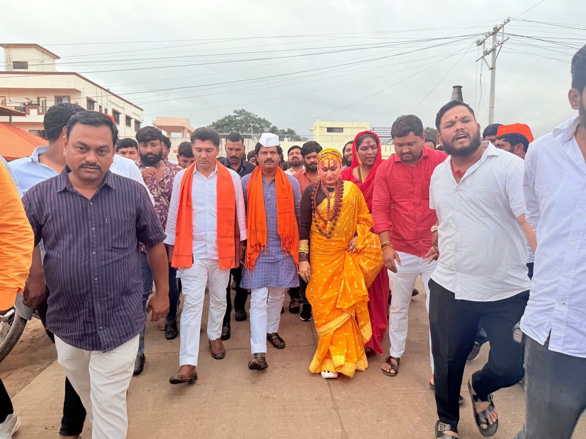 धनुभाऊ 𝕏 (@dhanubhaux) on Twitter photo अजित पवार स्वतःला पुरोगामी समजतात आणि संग्राम जगतापसारखा जातीयवादी किडा सोबत पोसतात.
वा रे पुरोगामी दादा…
संग्राम जगताप मुळे महाराष्ट्राचं वाट्टेळ होत नाही का <a href="/AjitPawarSpeaks/">Ajit Pawar</a> अजित पवार स्वतःला पुरोगामी समजतात आणि संग्राम जगतापसारखा जातीयवादी किडा सोबत पोसतात.
वा रे पुरोगामी दादा…
संग्राम जगताप मुळे महाराष्ट्राचं वाट्टेळ होत नाही का <a href="/AjitPawarSpeaks/">Ajit Pawar</a>