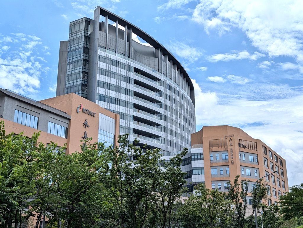 Starting a new chapter today at the #NationalTaiwanUniversityCancerCenter. Excited for what lies ahead!

#NTUCC #MDSsm #MPNsm #leusm #BMTsm
