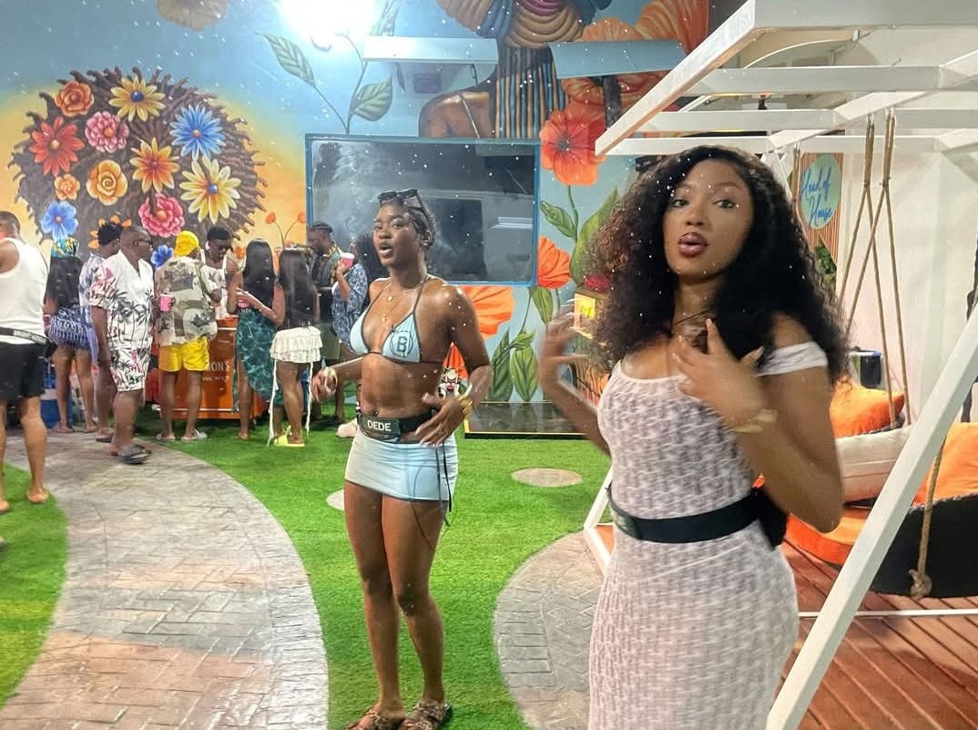 ProfNetMedia's tweet photo. Hey fam! ๐๐ผ
Iโm at 1.6k followers โ help me hit 5k
This is the official Big Brother Vibe Room ๐บ๐ฅ
Follow for daily #BBNaija gist, gbas gbos & updates!
Thanks for the love โค๏ธ
#BBNaija #BBNaijaS10 #BigBrotherNaija #VibeRoom
--- https://t.co/NbYqr6Y8vl