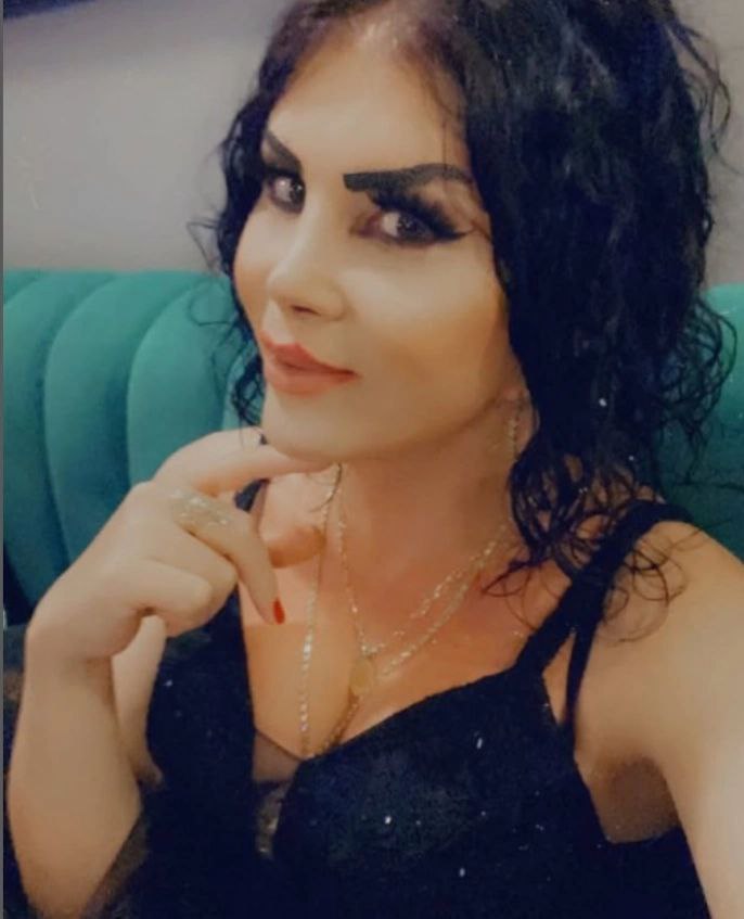 Antalya'da bir trans kadın, evinde katledildi. Nida'nın bedenini bulan ve birlikte yaşadığı H.İ. gözaltına alındı.

Trans ölümleri politiktir, Nida Nazlıer'in ölümü derhal aydınlatılsın!