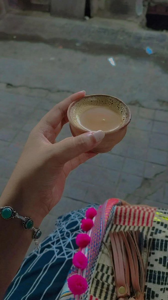 एक वारी मेरे बाबा ( पिता जी) ने कहा था~~~

हर कोई तुझे नहीं समझेगा 
यही जिंदगी है और हकीकत भी ... ✍

❤