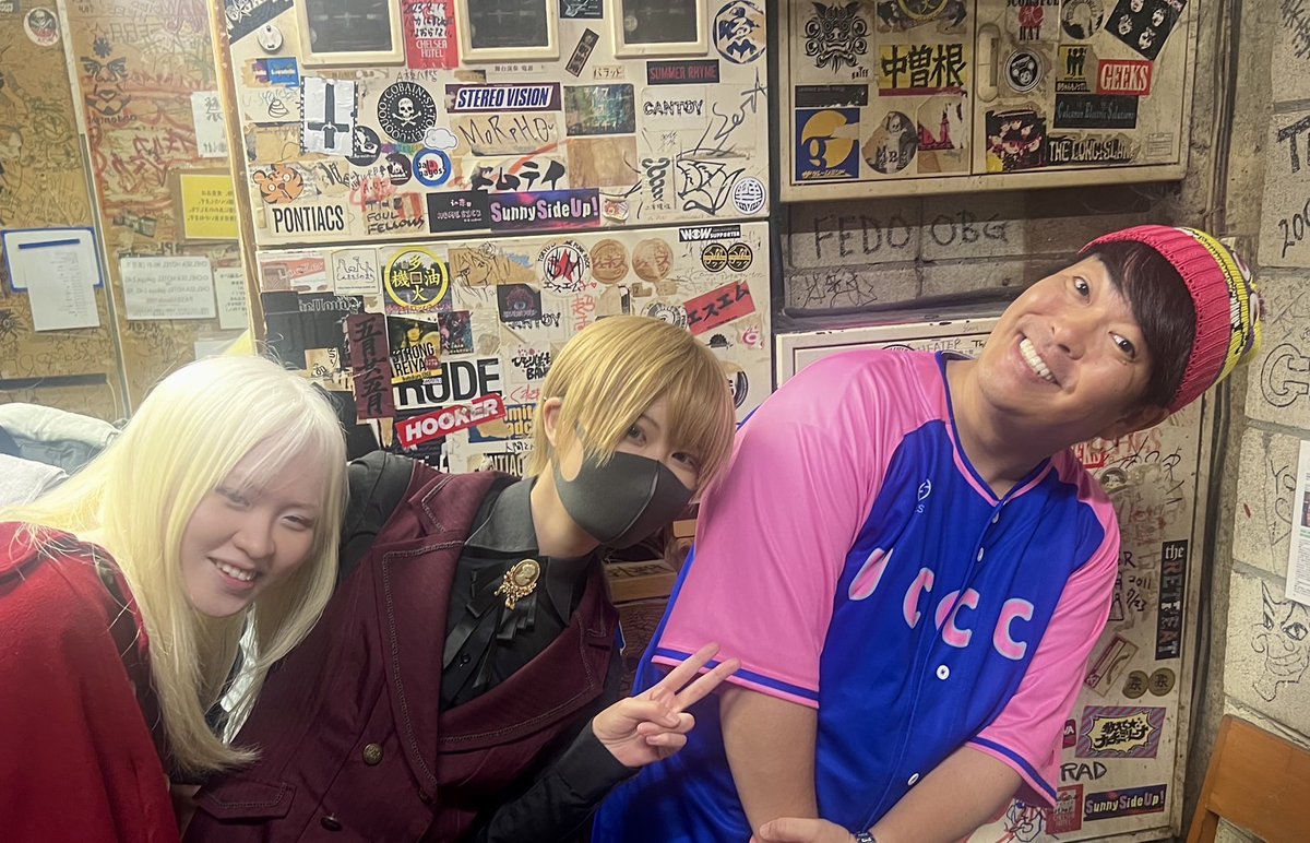 投稿が随分遅れてしまいました💦💦
先月のライブのお写真です📸
お笑い芸人のGO！皆川さんと一緒に〜
うんちょこちょこちょこぴー♫