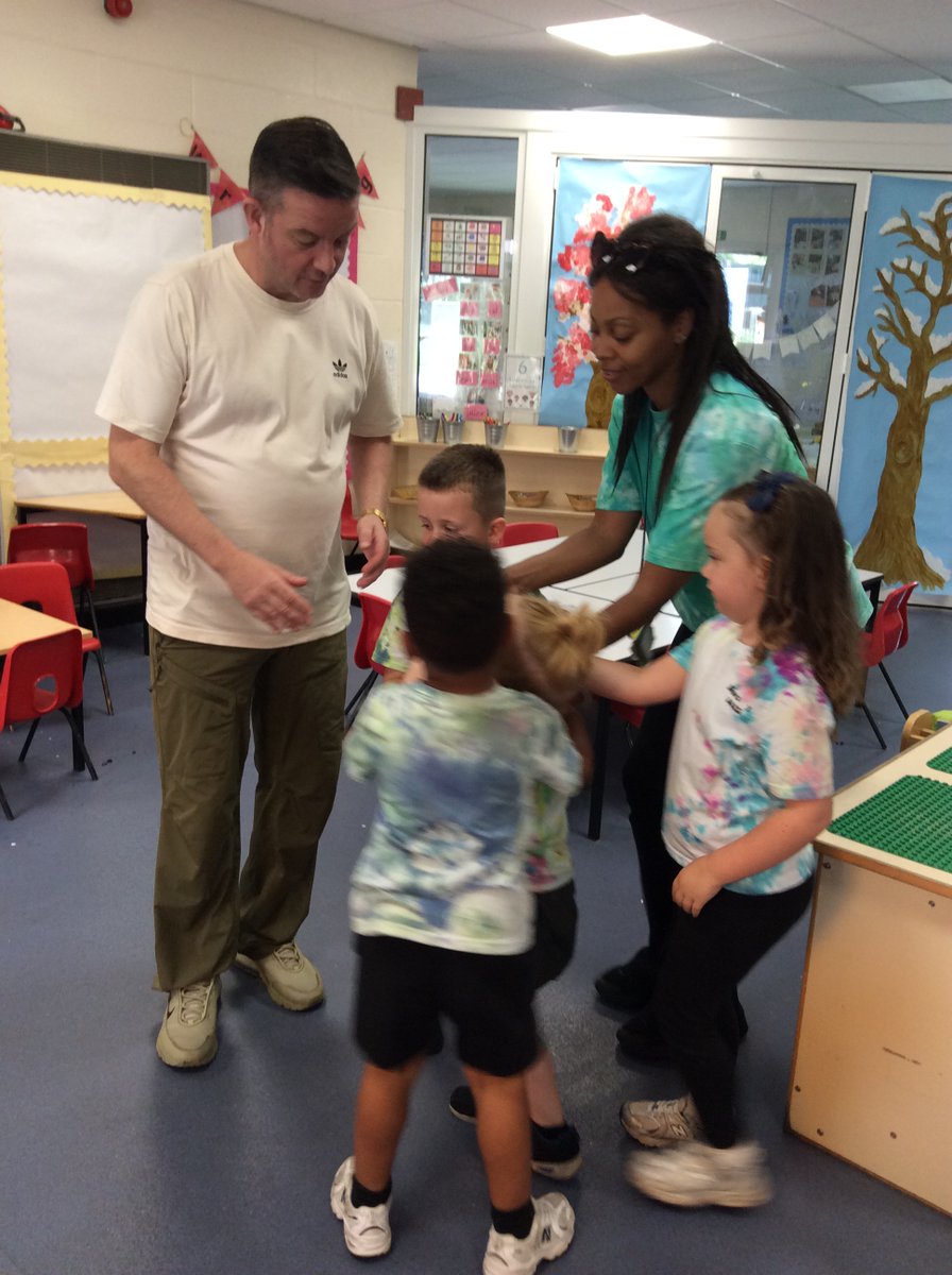 EarlyYearsPoplarStreet tweet media