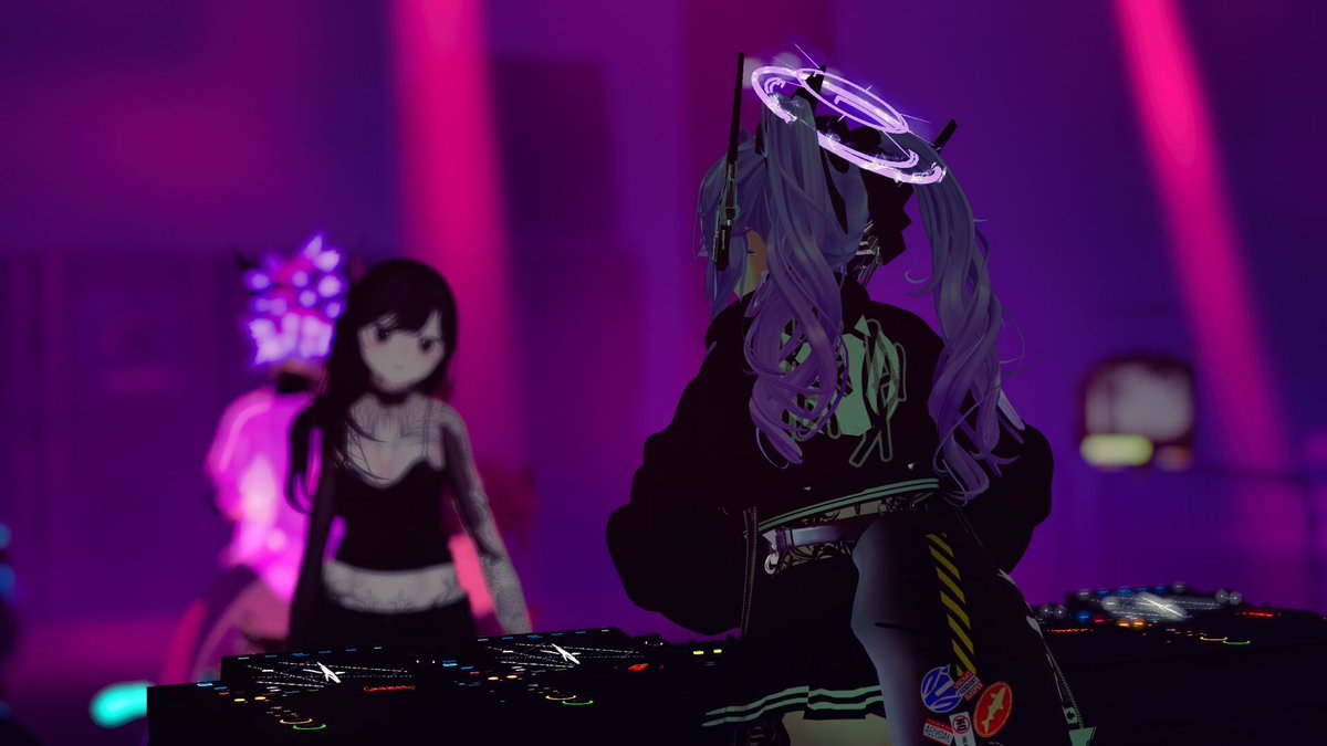 VRRAVEROOM's tweet photo. Hello!🎛️ #vrchat #vrc #vr #dj #virtualreality #ar #xr https://t.co/4tR99CZcag