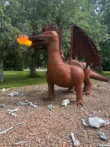 Gori the Warlock (@gori_grindelfig) on Twitter photo I'd like to see pixies rummage through my garbage bins now that I have a dragon automaton! I'd like to see pixies rummage through my garbage bins now that I have a dragon automaton!