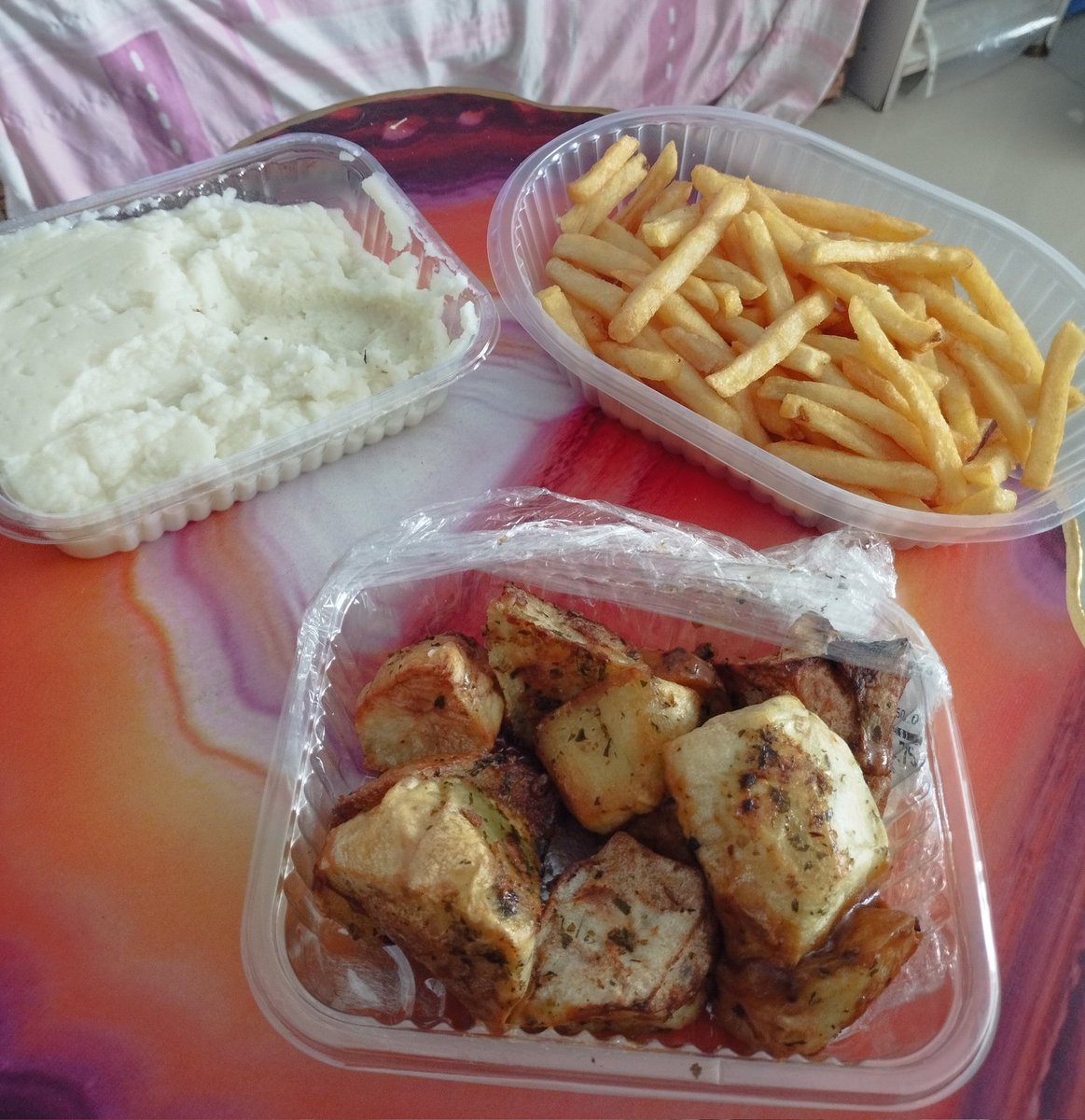 beloncitap's tweet photo. Que nada les impida comer papa con papas y papas https://t.co/v7kGjH4MfE
