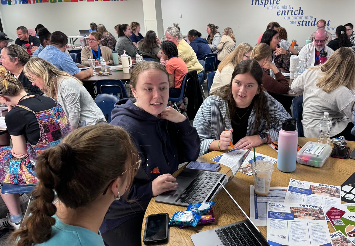 Welcome to KCKPS! 🥳🤩 This week, new teachers spent time acclimating to their new buildings, connecting with new colleagues, and engaging in professional development to learn about district programs and initiatives. We look forward to having them on our team! #BetterEveryDay