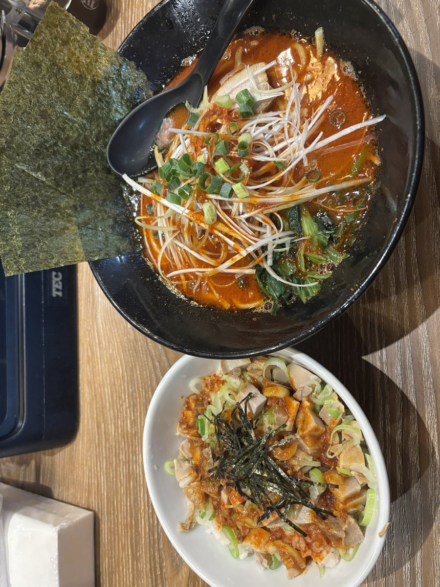 tapi_rezerosu's tweet image. ラーメン