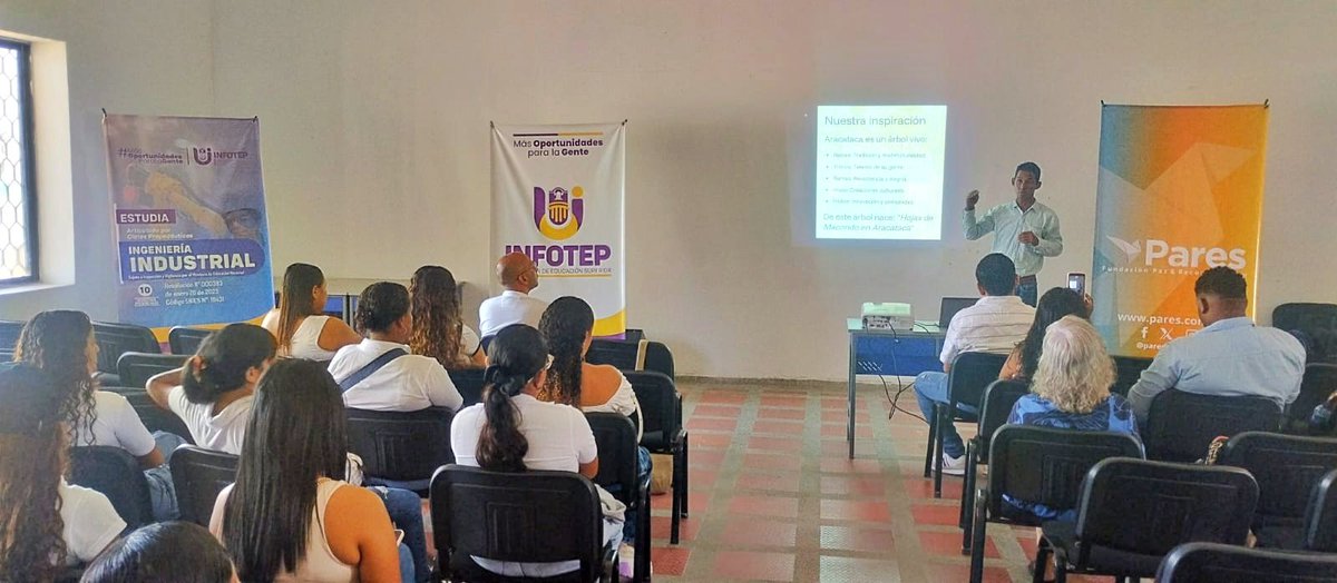 UniCaribe_'s tweet photo. #FlashInfotep | 🤳 Nuestra comunidad académica de la Sede #Aracataca disfruta de las charlas previas al #FestivalMacondo que se adelantará en este municipio.
🟪🟨🟩 El corazón 💛cultural del #Caribe late en nuestra sede.
⚪️🔴🟢🟡 https://t.co/cdWtU2VebV