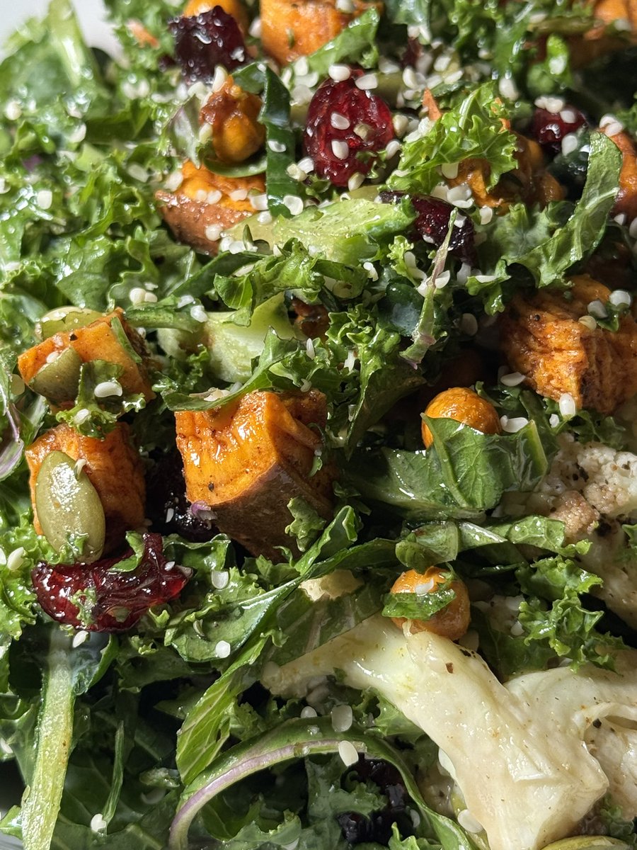 pro tip: our beauty salad tastes even better on the patio 🥬✨🍠☀️

see you here this weekend!! ☺️

$HBFG