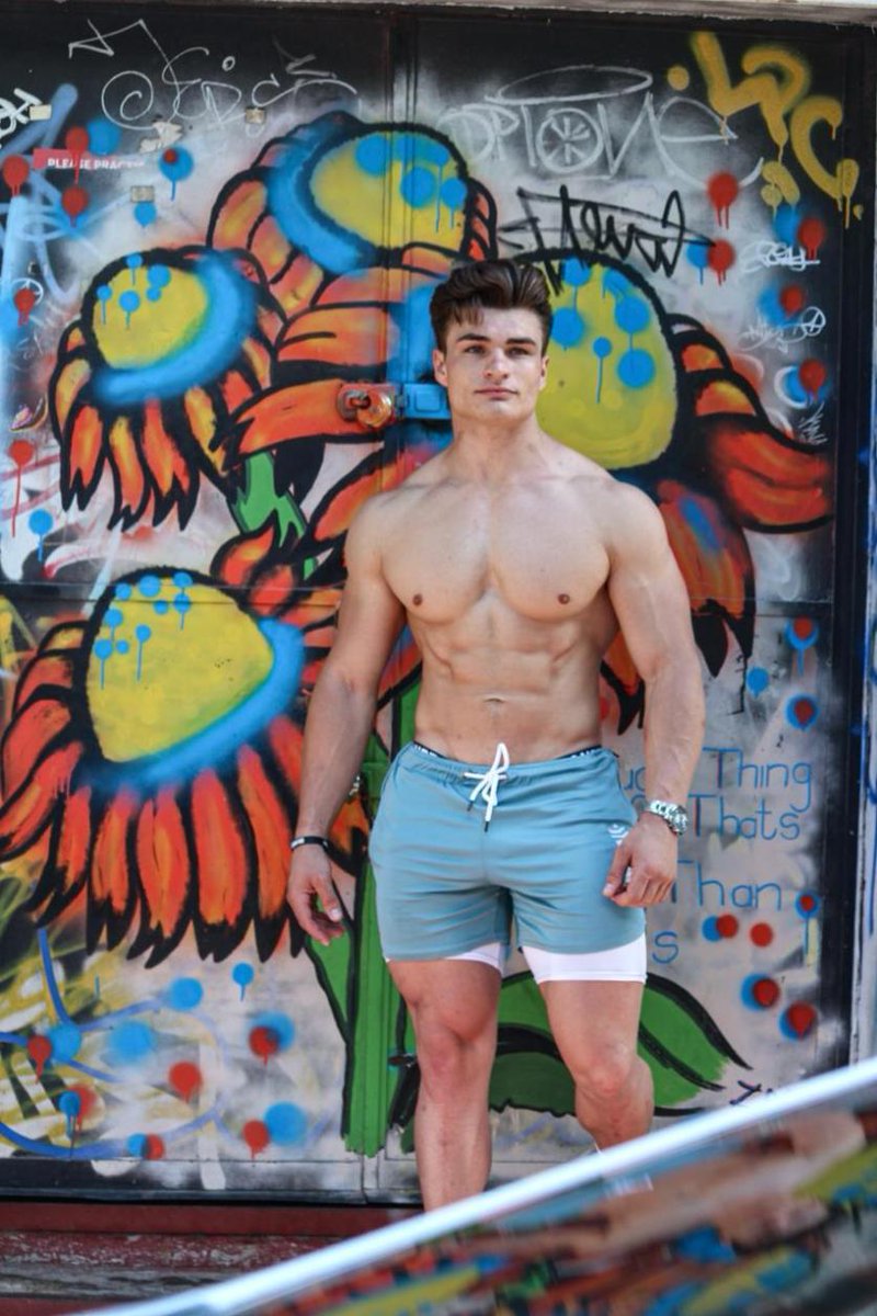 Dylan Peach (@kunkunyan77) on Twitter photo 