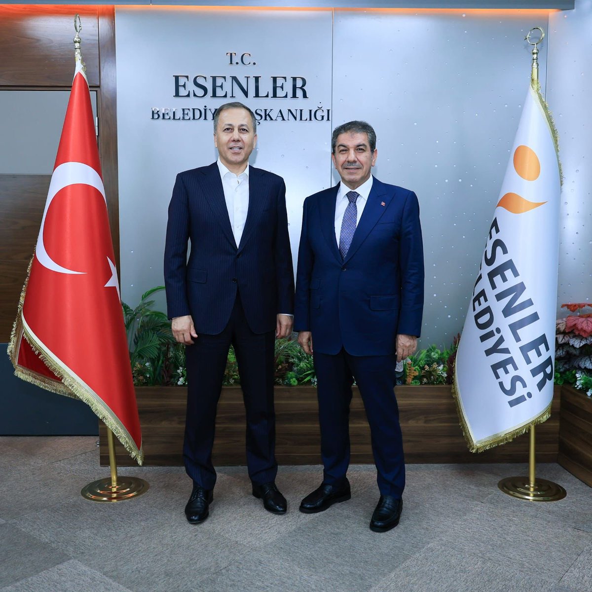 tevfikgoksu's tweet photo. Sayın Bakanım @AliYerlikaya, hoş geldiniz, sefalar getirdiniz. https://t.co/Pts5p9lBsY