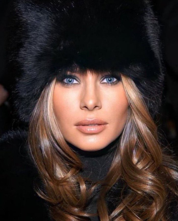 The most beautiful First Lady in the modern history of United States. 

Drop a ❤️ if you agree!