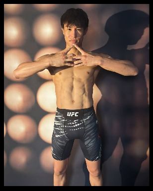 平良　練習着 平良達郎、ファイトパンツは黒 たしか初めてのスパッツですよね。長い