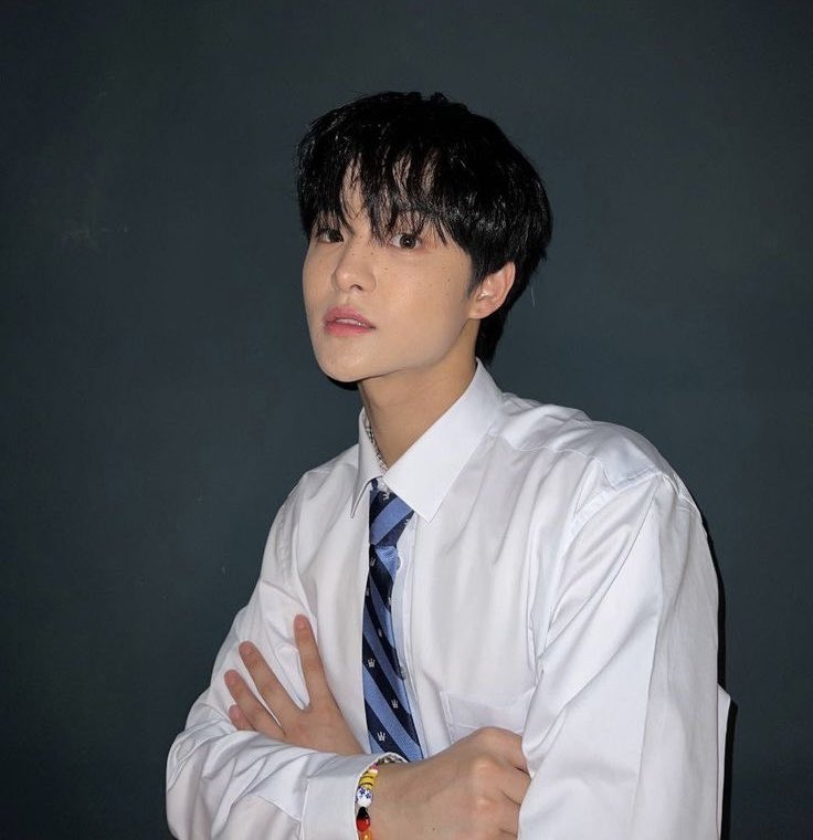 gelays_'s tweet photo. Major in Education, Minor in Love

Sukhoon socmed au

As their final year in college approaches, Education majors begin to comply with their final requirements: thesis, field study, practicum, etc. Elian Choi just wants to graduate while- https://t.co/RhSMDCJOnA
