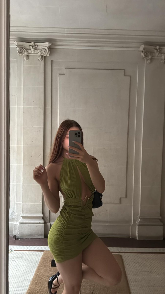 Ma tenue j'en suis amoureuse vrmt..