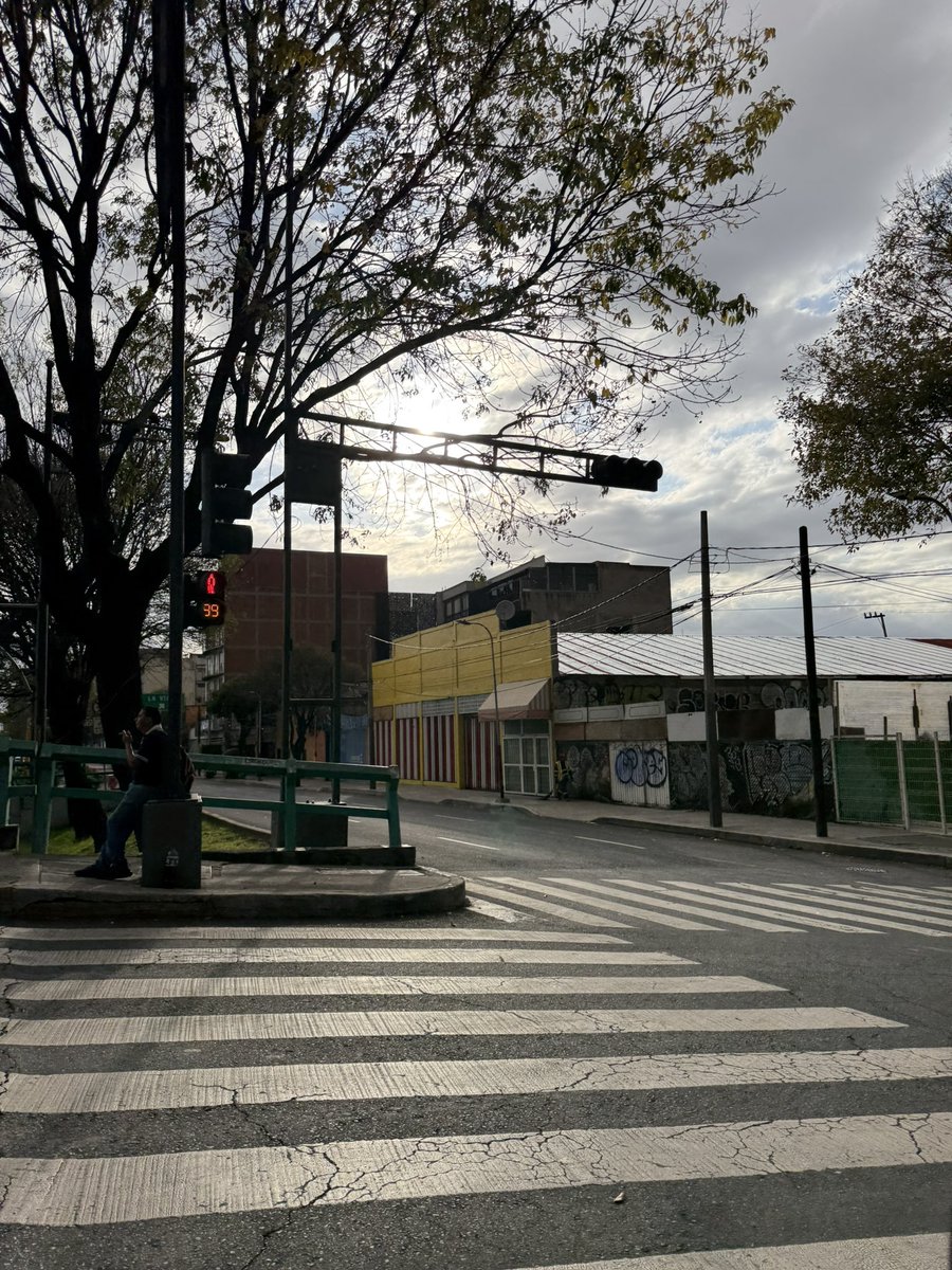 Pablo Kuriel (@kurielpablo) on Twitter photo Buenos días <a href="/UCS_GCDMX/">Unidad de Contacto del Secretario SSC CDMX</a> semáforo descompuesto en Viaducto en dirección al sur y Congreso de la Unión en la <a href="/A_VCarranza/">Alcaldía Venustiano Carranza</a> favor de acudir a su reparación Buenos días <a href="/UCS_GCDMX/">Unidad de Contacto del Secretario SSC CDMX</a> semáforo descompuesto en Viaducto en dirección al sur y Congreso de la Unión en la <a href="/A_VCarranza/">Alcaldía Venustiano Carranza</a> favor de acudir a su reparación