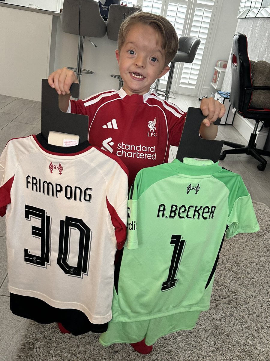Isaac Kearney (@isaackearney) on Twitter photo Obviously Isaac wanted <a href="/JeremieFrimpong/">Jeremie Frimpong</a> & <a href="/Alissonbecker/">Alisson Becker</a> too 🙌🏻😍 Who are we to argue 😂👌🏻 Obviously Isaac wanted <a href="/JeremieFrimpong/">Jeremie Frimpong</a> & <a href="/Alissonbecker/">Alisson Becker</a> too 🙌🏻😍 Who are we to argue 😂👌🏻