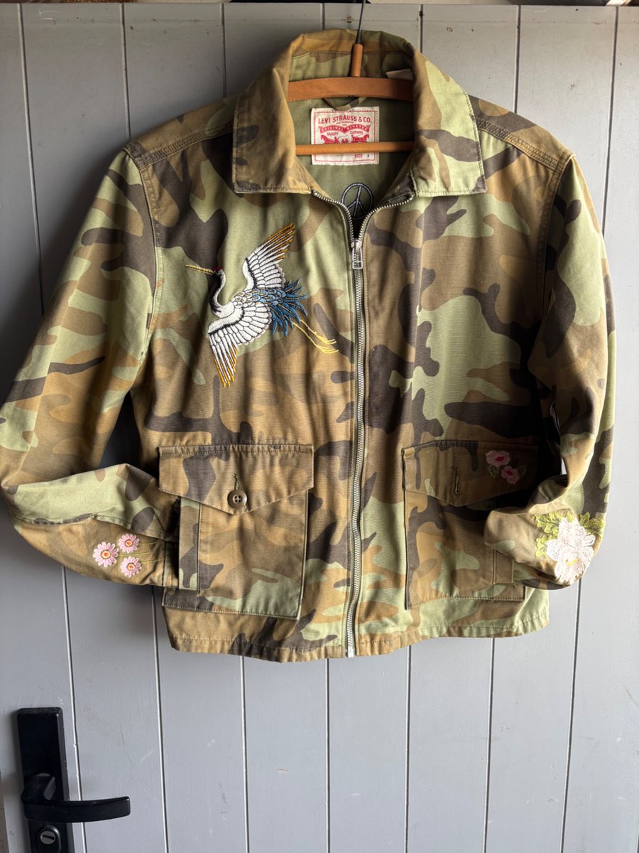 grace1960222354's tweet image. I fully support Caroline Preisler.
#samespirit/samejacket#