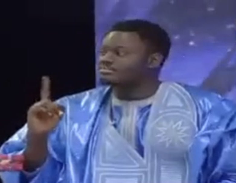 LyMadior's tweet photo. #Sonko « Nous avons l’impression que le FMI a une volonté d’asphyxier le pays ». Da fék nga dioxé sa bakaan ni #Oumaro ak #Sidy Diop. « Ne disiez-vous pas que le Sénégal n'avait pas besoin du FMI ? » https://t.co/wglAoarmBA