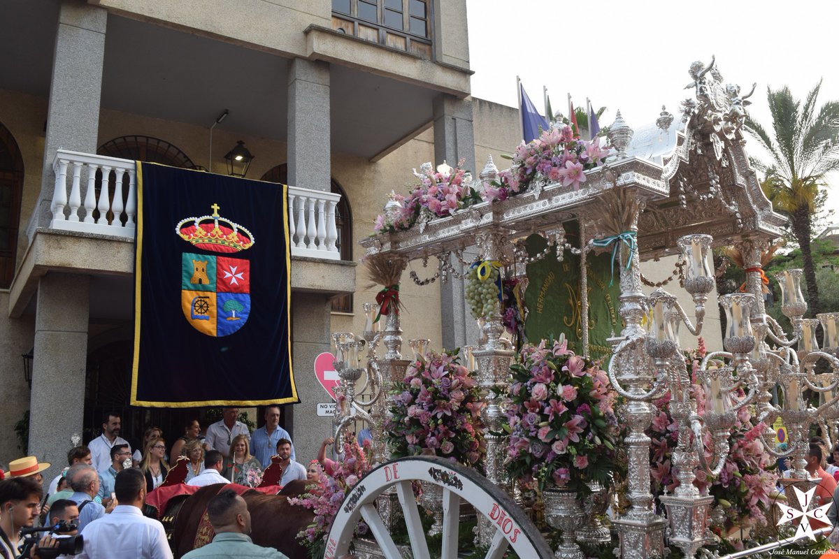 📸 Ya tenéis en nuestra web #SJCofradiera la galería fotográfica de la Salida de la Hermandad del Rocío hacia los pies de la Blanca Paloma.

🔗: sjcofradiera.wordpress.com/2025/08/01/gal…

📲 #TDSCofrade #CofradiasAND