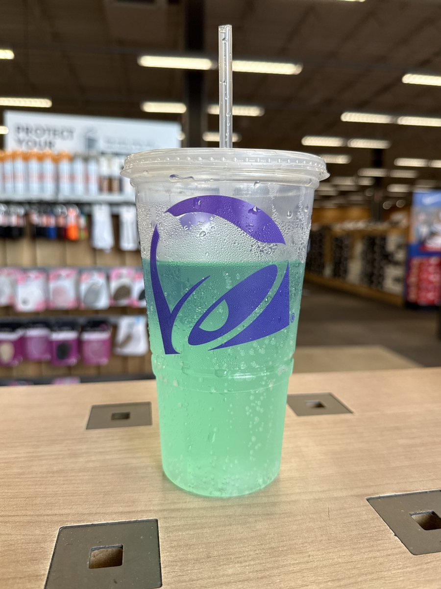 happy national girlfriend’s day 🩵