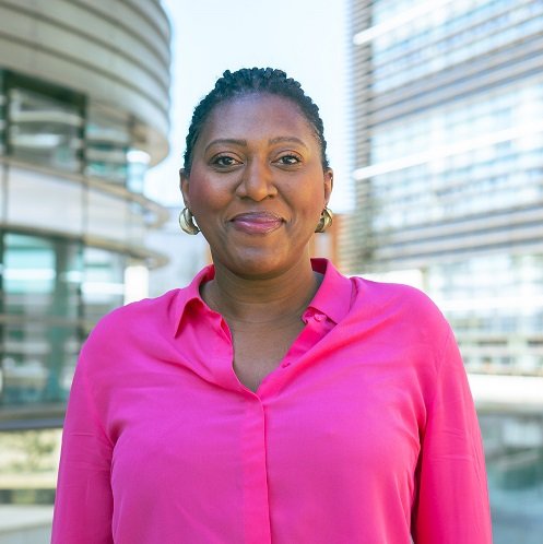 zoomafrika1's tweet image. Meet Kenyan born Professor Patricia Kingori, the first black woman to become a full professor in Oxford&apos;s 925 years of history.