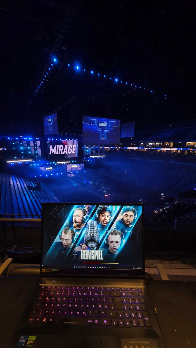 I got the best office today 😍