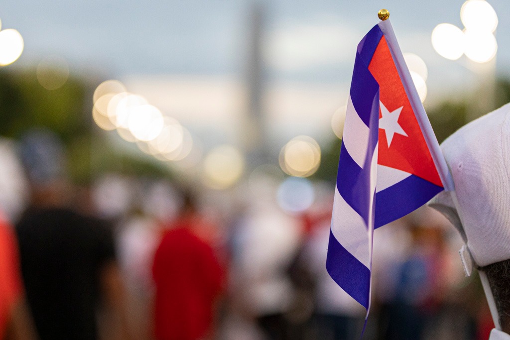 Al final de este viaje en la vida quedará
nuestro rastro invitando a vivir.
Cuba