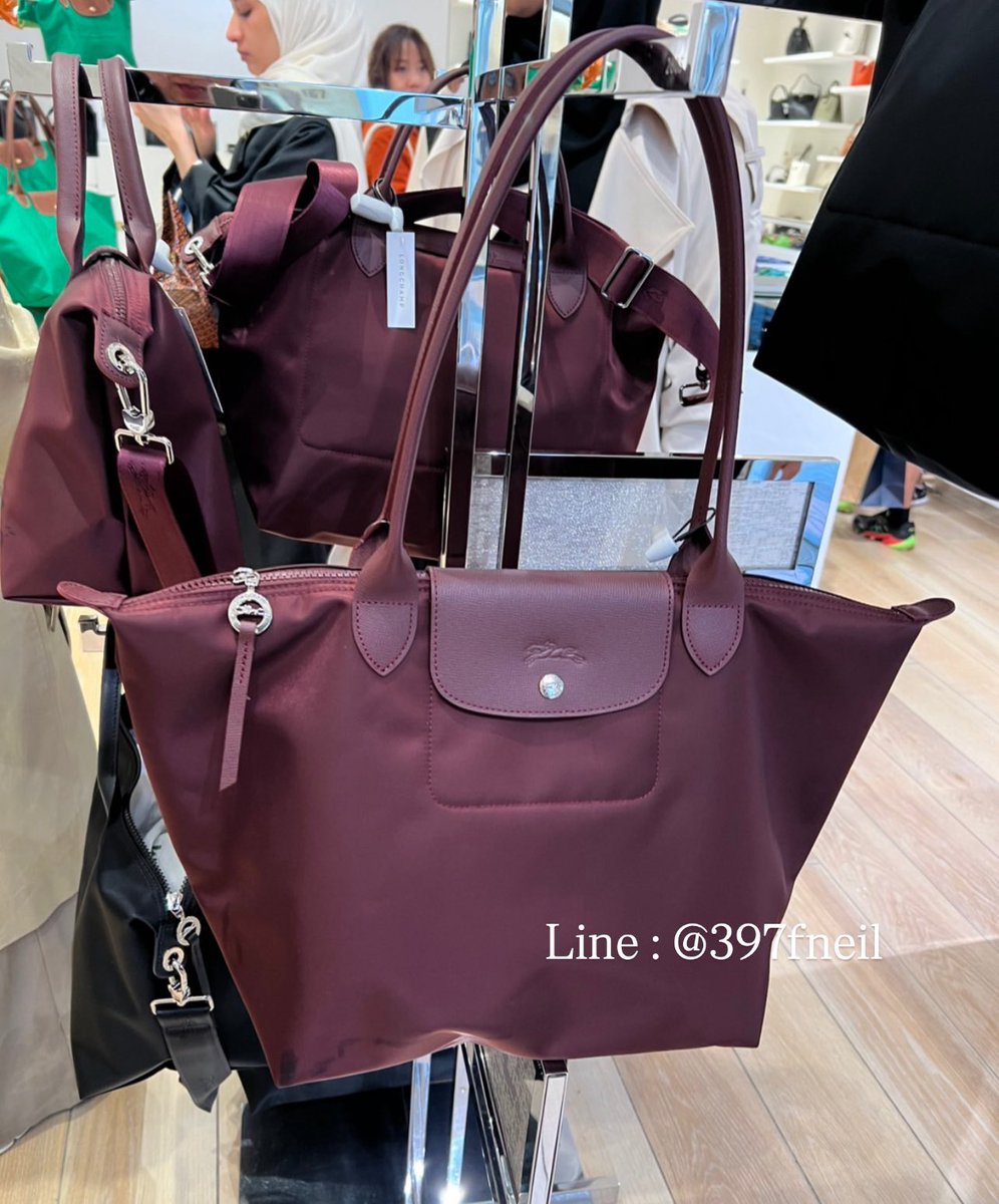 sonyaprimp's tweet photo. สีดำและสีแดงเข้มสวยมากๆเลยค่า💖 รับถึงวันที่3 สิงหาน้า สนใจทักLine:@397fneil ได้เลยค่า ออกshop แท้💯มีสีตามในภาพเลยค่า #ส่งต่อlongchamp #longchampthailand  #longchampมือสอง #พรีlongchamp #longchampth #กระเป๋าlongchamp #พรีออเดอร์ยุโรป #Longchamp https://t.co/OO7dkrhXK6