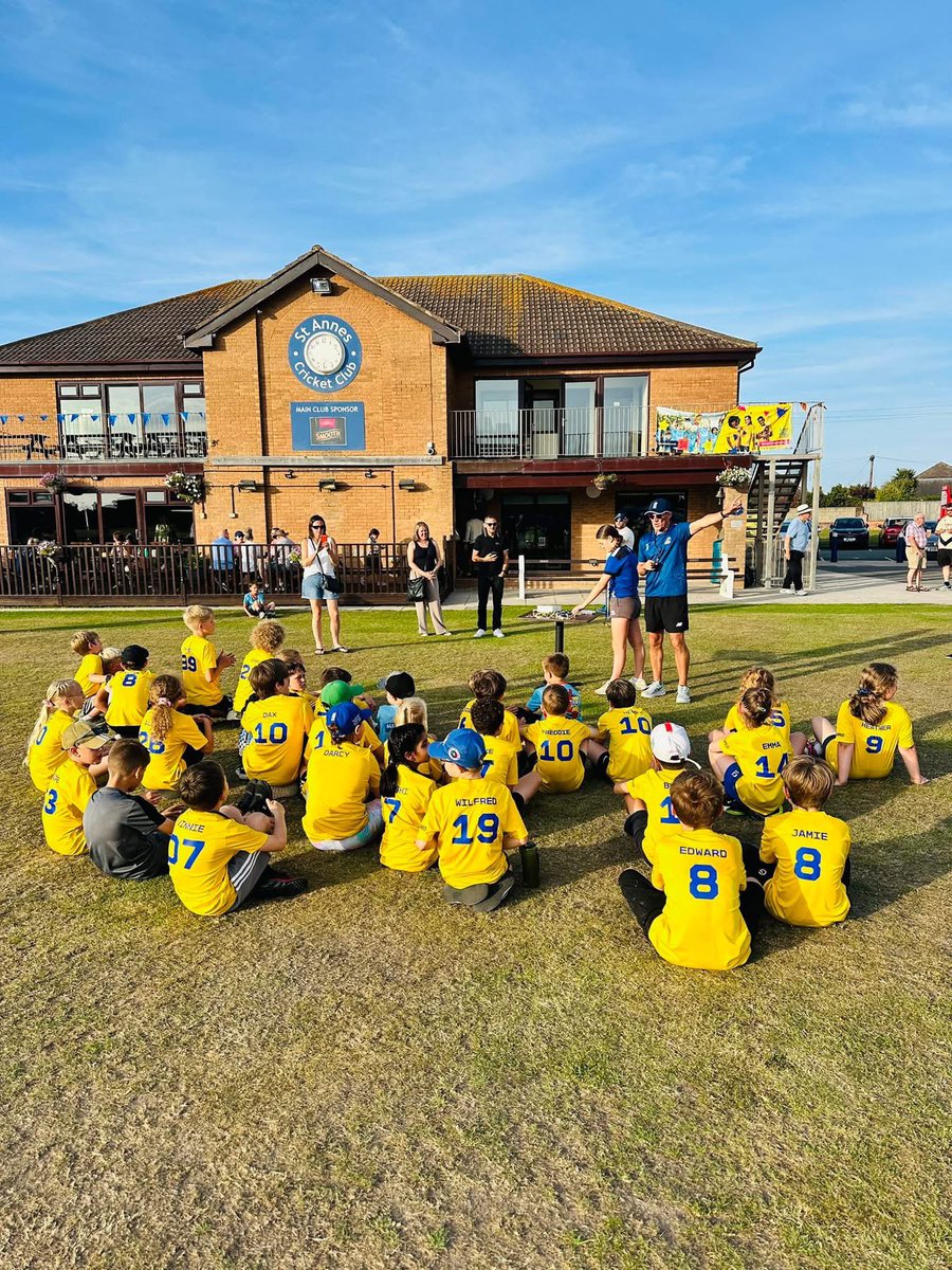 🏏 EVERY FRIDAY, softball cricket fun in the sun continues throughout the summer, run by some of our 1st &amp; 2nd XI players: 

⏰ 6:30pm - 7:30pm. Check-in at 6:15pm
🎟️ £5 per session (cash only please) 
👦🧒Age 5-11

#softball #softballcricket #FeelGoodFriday #sacc #JuniorCricket