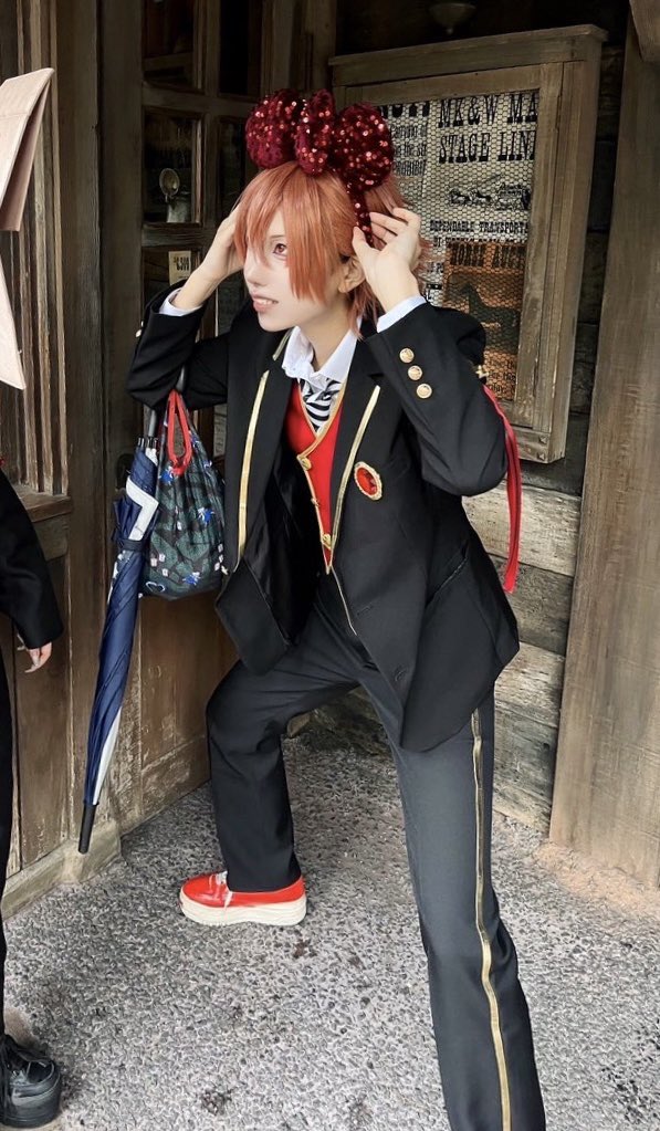 身だしなみはちゃんとしとかないとな❣️

 #Dハロ仮装2024