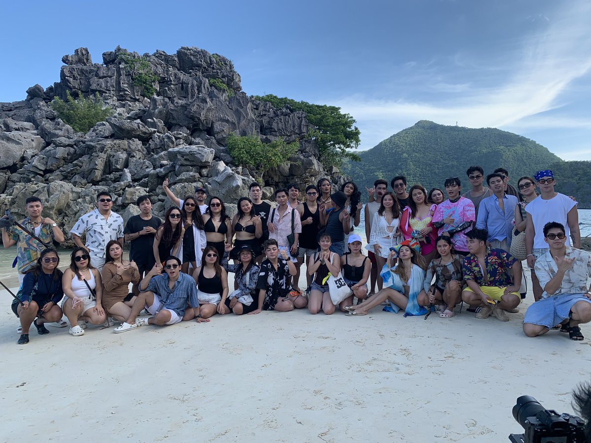 <a href="/AceGapuz/">Ace Gapuz</a> Our #BlogaFam a full day of island hopping at the Camaroan Islands! 🧡 #BlogaSZNsCamSur iba ka na talaga 🫶🏻