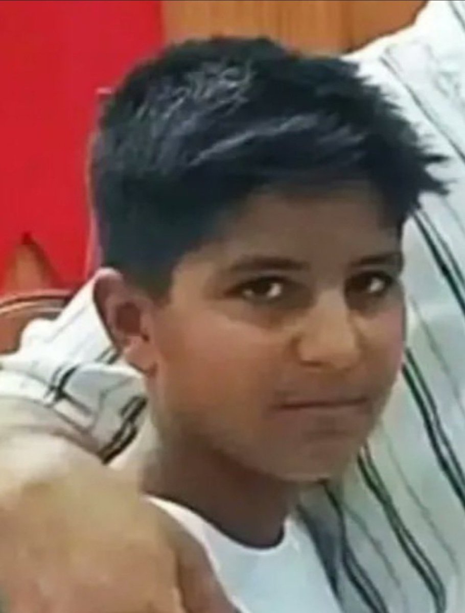 12 yaşında bir çocuk, okula gider, arkadaşlarıyla oynar ama çalışmaz.
12 yaşında bir çocuğun tek sorumluluğu ev ödevleri olmalıdır.
12 yaşında bir çocuk çalıştığı yerde katledildi, susma !
Çocukların istismar ve sömürüsüne karşı tedbirler alın !

#EyüpCanGünerİçinAdalet