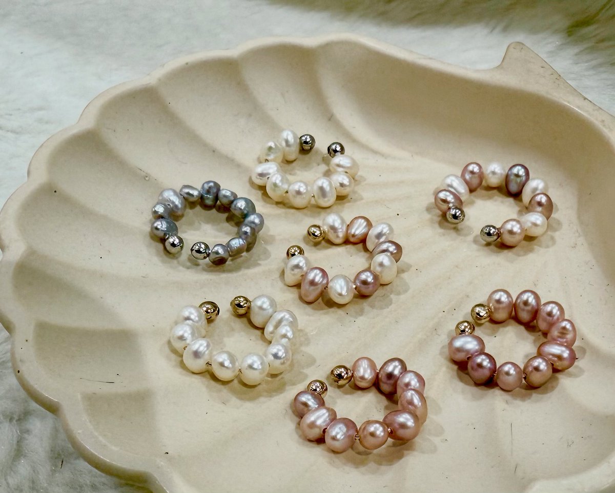 akihana_shop's tweet photo. 《8月の出展情報 ③》
【岐阜】
■27日(木)、28日(金)
第3回COLORS Happy accessory・JR岐阜駅直結アクティブG/2階ふれあい広場
#akihana
#COLORS
#ことのわ手仕事市
#ことのわ
#アクティブG
#activeg
#アキハナ https://t.co/zp0yQ7PtHi