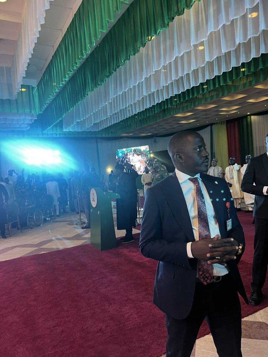 I’m sitting close to BAT and I’m blushing 😩😩😩 I love him too much